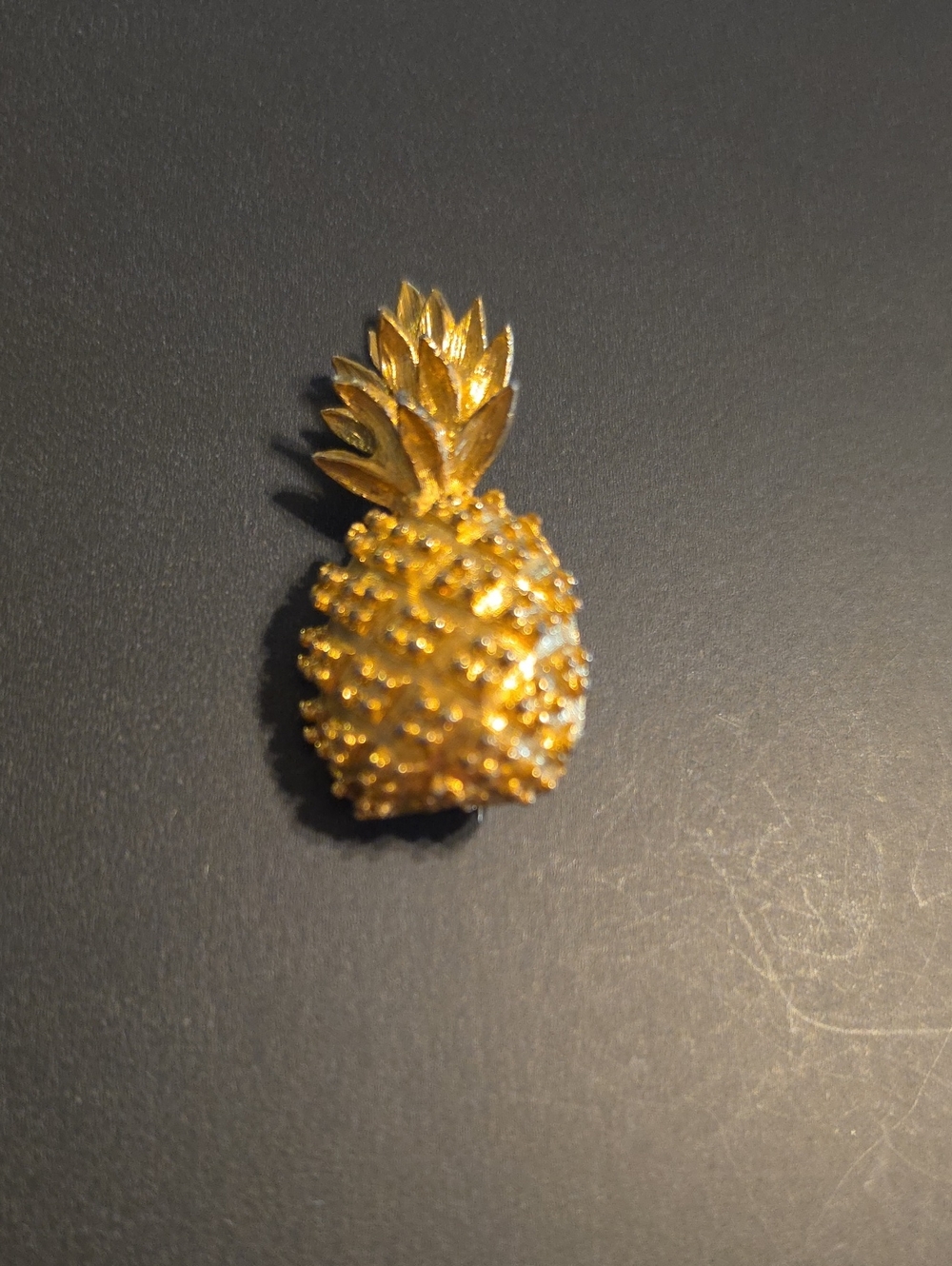 Pineapple Brooch in Gold Like New